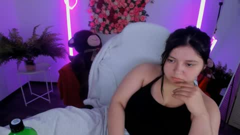 Snapshot of diaangell chatting on 06-10-26, 05:23 Dia online show from 06-10-26, 05:23