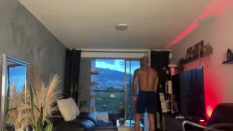 Diego online show from 09-15-25, 11:05