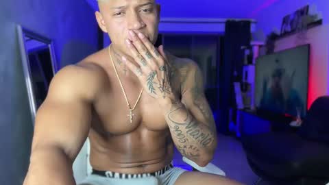 Diego online show from 10-23-25, 01:38