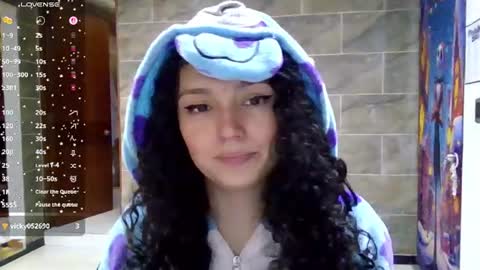 Snapshot of diamond_curls05 chatting on 07-24-26, 04:05 DiamondCurls online show from 07-24-26, 04:05