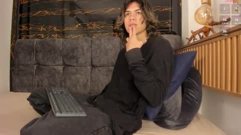 diamond_twink online show from 02-05-26, 02:00