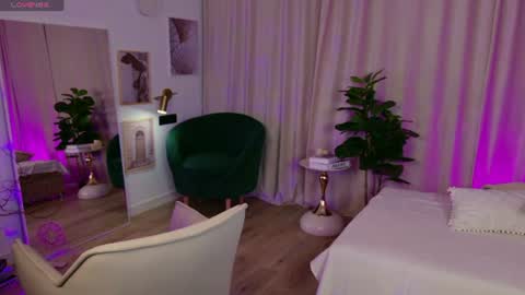 Diana online show from 07-09-26, 01:26