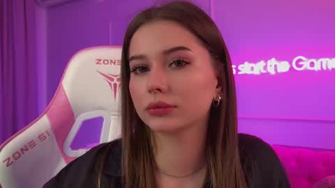Snapshot of dianabecker chatting on 06-01-26, 06:09 Diana online show from 06-01-26, 06:09