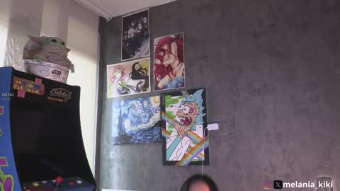 Melania   -    online show from 11-28-25, 09:06