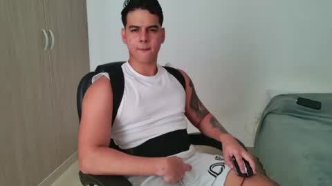 Snapshot of diego_cazas chatting on 07-12-26, 08:00 DIEGO CAZAS online show from 07-12-26, 08:00