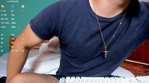 Snapshot of diegocr_ chatting on 02-08-26, 06:44 Diego online show from 02-08-26, 06:44