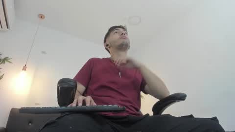 Snapshot of diegorogue_ chatting on 12-16-24, 12:49 Diego rogue online show from 12-16-24, 12:49