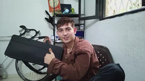 Snapshot of diegorogue_ chatting on 12-31-24, 08:12 Diego rogue online show from 12-31-24, 08:12