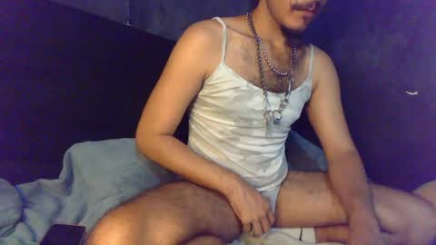 Snapshot of diemond_latinx98 chatting on 04-24-26, 05:43 diemond_latinx98 online show from 04-24-26, 05:43