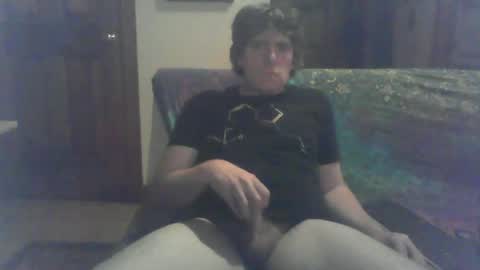 Snapshot of diggitydan1984 chatting on 07-26-26, 05:04 Daniel online show from 07-26-26, 05:04
