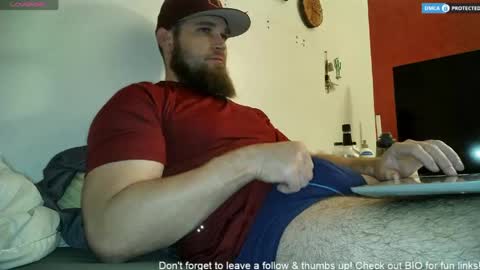 Snapshot of dikdowndaddy chatting on 05-11-26, 09:48 Daddy online show from 05-11-26, 09:48