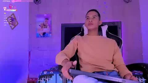 Snapshot of dilam_alfonzo chatting on 09-10-25, 01:00 Dilan online show from 09-10-25, 01:00