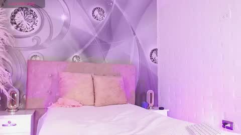 dilan_femboy_ online show from 07-17-26, 02:34