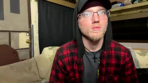 Snapshot of dilf_96 chatting on 05-10-26, 05:23 Daddy online show from 05-10-26, 05:23