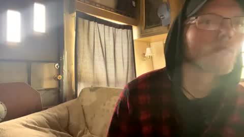 Snapshot of dilf_96 chatting on 05-12-26, 04:26 Daddy online show from 05-12-26, 04:26