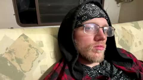 Snapshot of dilf_96 chatting on 05-14-26, 06:42 Daddy online show from 05-14-26, 06:42