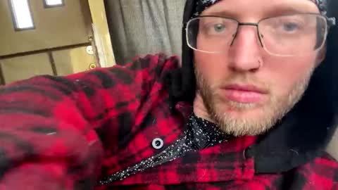 Snapshot of dilf_96 chatting on 05-14-26, 06:47 Daddy online show from 05-14-26, 06:47