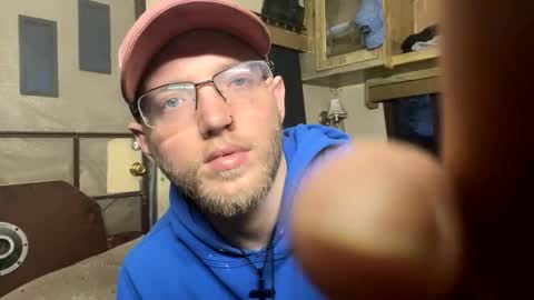 Snapshot of dilf_96 chatting on 05-20-26, 01:23 Daddy online show from 05-20-26, 01:23