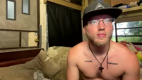 Snapshot of dilf_96 chatting on 06-09-26, 12:55 Daddy online show from 06-09-26, 12:55