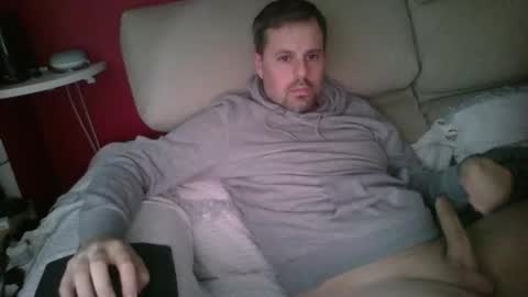 Snapshot of dili999 chatting on 10-19-25, 05:02 dili999 online show from 10-19-25, 05:02