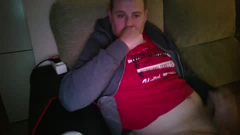 Snapshot of dili999 chatting on 12-13-25, 10:26 dili999 online show from 12-13-25, 10:26