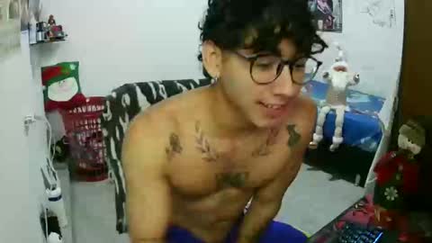 dillom420 online show from 12-17-25, 08:59