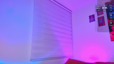 Julian Independent Model online show from 02-18-26, 11:44