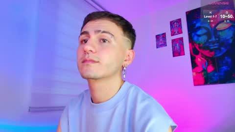 Julian Independent Model online show from 04-10-26, 10:58