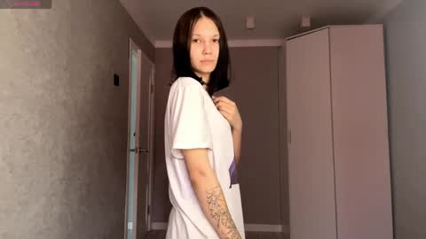 Amelia online show from 04-06-26, 10:16