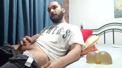 Snapshot of dinchtcams chatting on 06-27-26, 06:07 Dincht online show from 06-27-26, 06:07