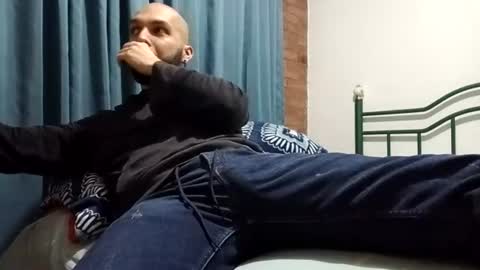 Snapshot of dinchtcams chatting on 07-07-26, 05:54 Dincht online show from 07-07-26, 05:54