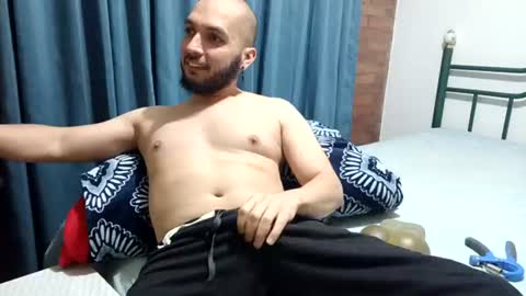 Snapshot of dinchtcams chatting on 07-15-26, 05:34 Dincht online show from 07-15-26, 05:34