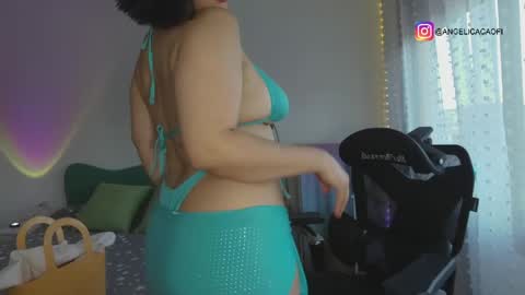 Snapshot of diosa_cadenas chatting on 05-27-26, 07:00 Anglica A online show from 05-27-26, 07:00