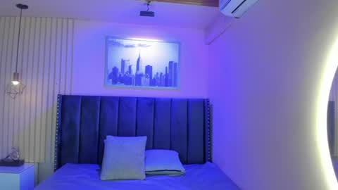 Snapshot of diosa_cristal chatting on 06-17-26, 03:31 Cristal online show from 06-17-26, 03:31
