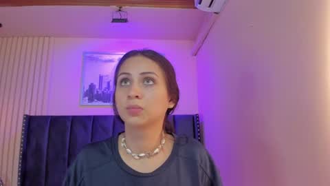 Snapshot of diosa_cristal chatting on 06-19-26, 03:22 Cristal online show from 06-19-26, 03:22