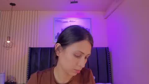 Snapshot of diosa_cristal chatting on 07-15-26, 02:17 Cristal online show from 07-15-26, 02:17