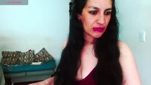 Snapshot of diosa_gil chatting on 07-10-26, 02:38 diosa_gil online show from 07-10-26, 02:38