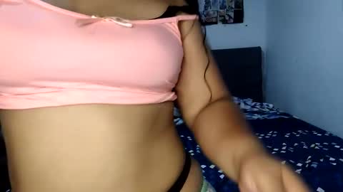 Snapshot of diosaoflove chatting on 11-05-25, 06:30 DiosaOfLove online show from 11-05-25, 06:30