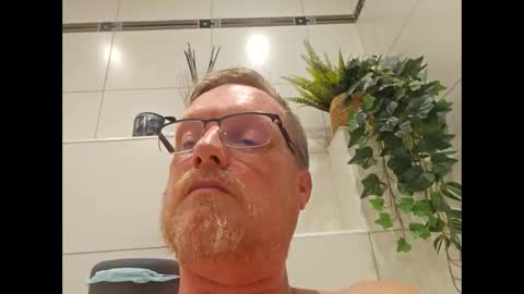 dirkkie1975 online show from 05-02-26, 06:35