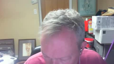 Snapshot of dirkpitt223 chatting on 12-12-24, 01:28 DirtkPitt Fun guy working online show from 12-12-24, 01:28