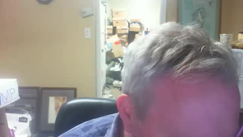 Snapshot of dirkpitt223 chatting on 12-19-24, 11:03 DirtkPitt Fun guy working online show from 12-19-24, 11:03