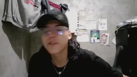 Snapshot of dirty_model chatting on 04-19-26, 08:13 dirty model online show from 04-19-26, 08:13