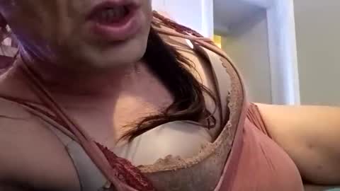 Snapshot of dirtygurl417898 chatting on 02-24-26, 11:03 dirtygurl417898 online show from 02-24-26, 11:03