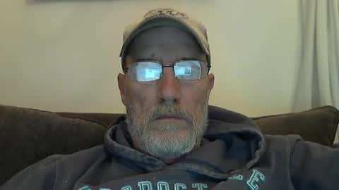 Snapshot of dirtynastyoldman chatting on 03-06-25, 12:52 dirtynastyoldman online show from 03-06-25, 12:52