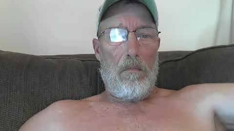 Snapshot of dirtynastyoldman chatting on 09-09-25, 02:38 dirtynastyoldman online show from 09-09-25, 02:38