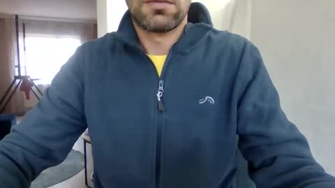 Snapshot of dirtyoliver chatting on 11-01-25, 12:29 dirtyoliver online show from 11-01-25, 12:29