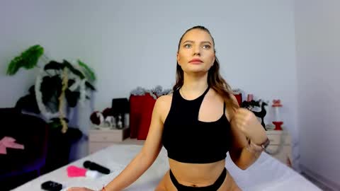 Chloe online show from 12-23-25, 06:11