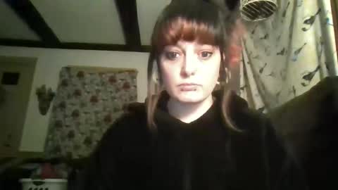 Crystal online show from 12-21-25, 03:35