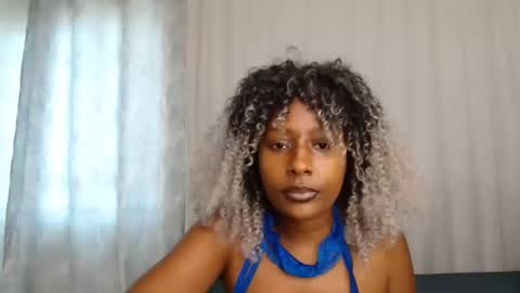Snapshot of disah_002 chatting on 05-08-26, 08:52 disah_002 online show from 05-08-26, 08:52