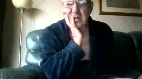 Snapshot of discovery63 chatting on 12-15-24, 09:56 discovery63 online show from 12-15-24, 09:56